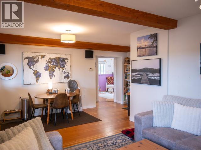 6835 DRAKE STREET, Powell River