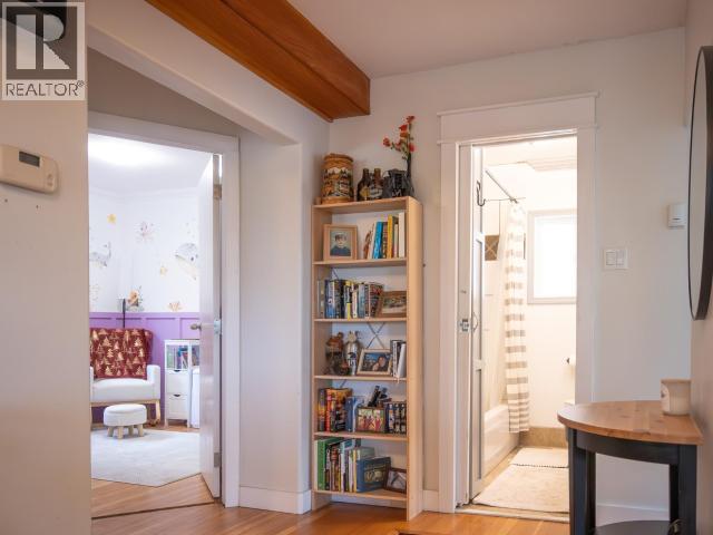 6835 DRAKE STREET, Powell River