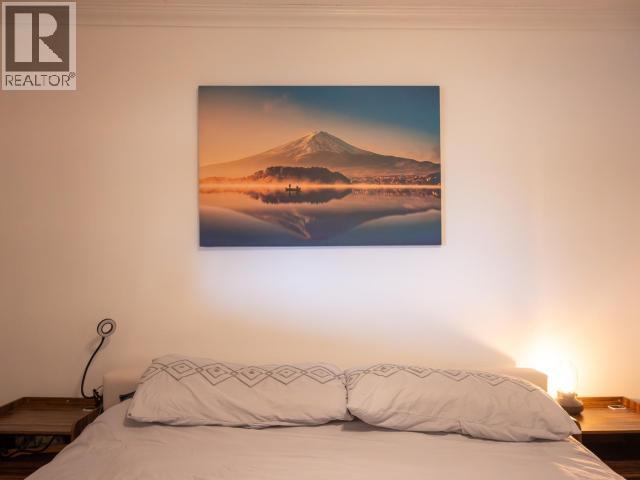 6835 DRAKE STREET, Powell River