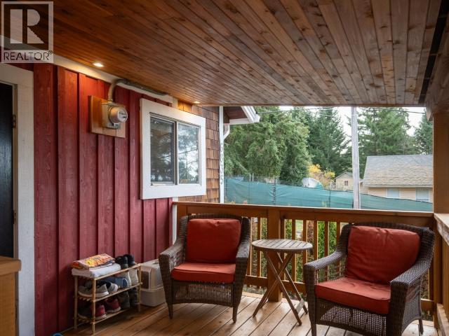 6835 DRAKE STREET, Powell River