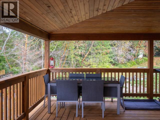 6835 DRAKE STREET, Powell River