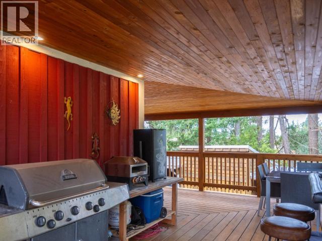 6835 DRAKE STREET, Powell River