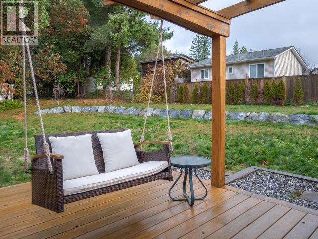 6835 DRAKE STREET, Powell River