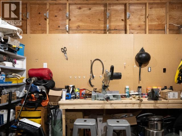 6835 DRAKE STREET, Powell River