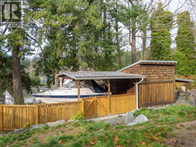 6835 DRAKE STREET, Powell River