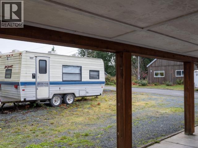 6835 DRAKE STREET, Powell River