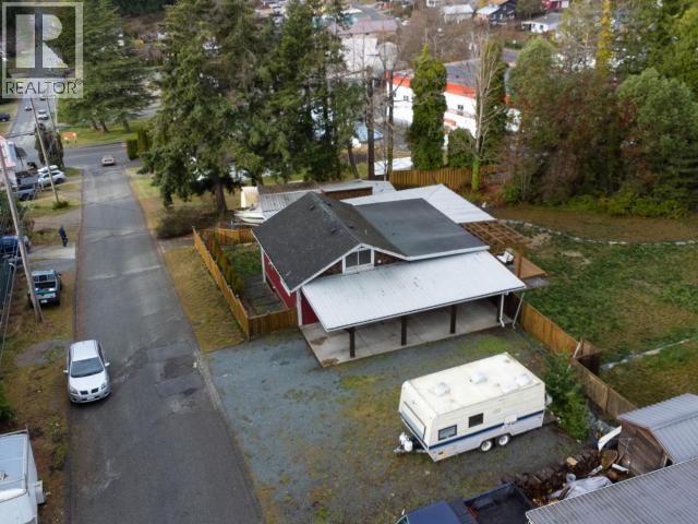6835 DRAKE STREET, Powell River