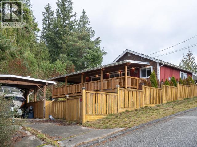 6835 DRAKE STREET, Powell River