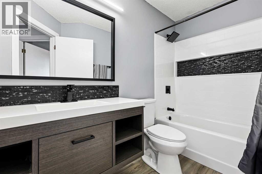 30 River Rock Way SE, Calgary, Alberta