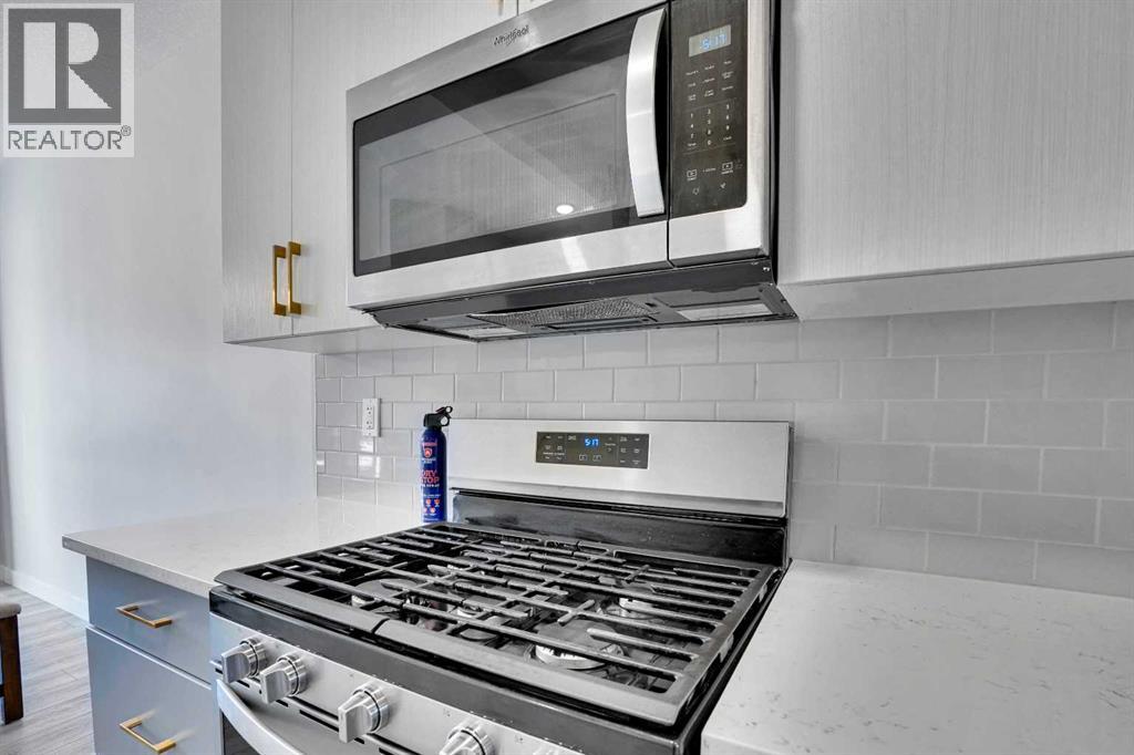 Single Family House for Sale in  Tuscany Summit Square NW Tuscany Calgary 