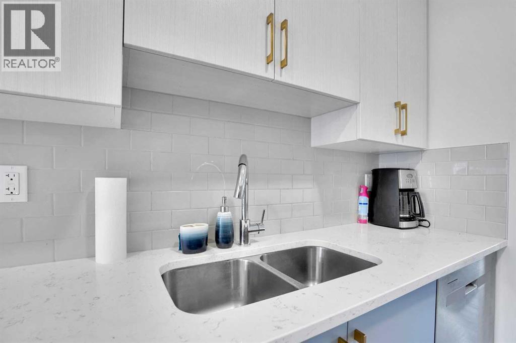 Single Family House for Sale in  Tuscany Summit Square NW Tuscany Calgary 