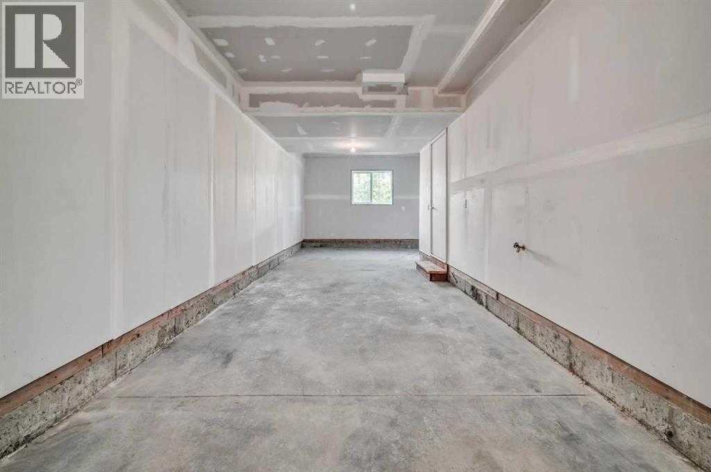 Single Family House for Sale in  Tuscany Summit Square NW Tuscany Calgary 