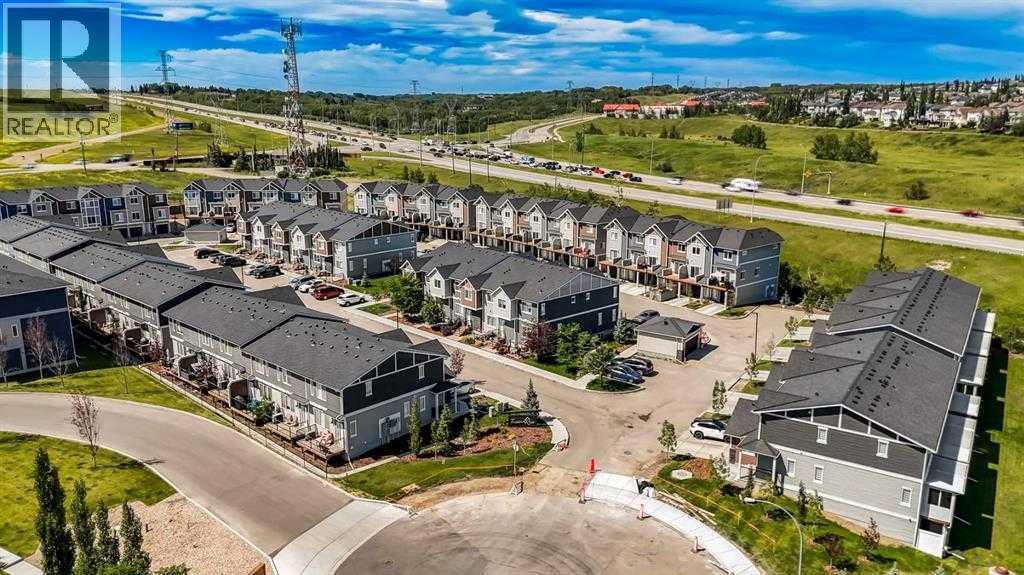 Single Family House for Sale in  Tuscany Summit Square NW Tuscany Calgary 