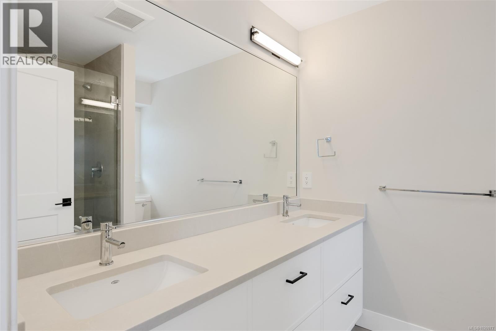  1137 Moonstone Loop, Langford