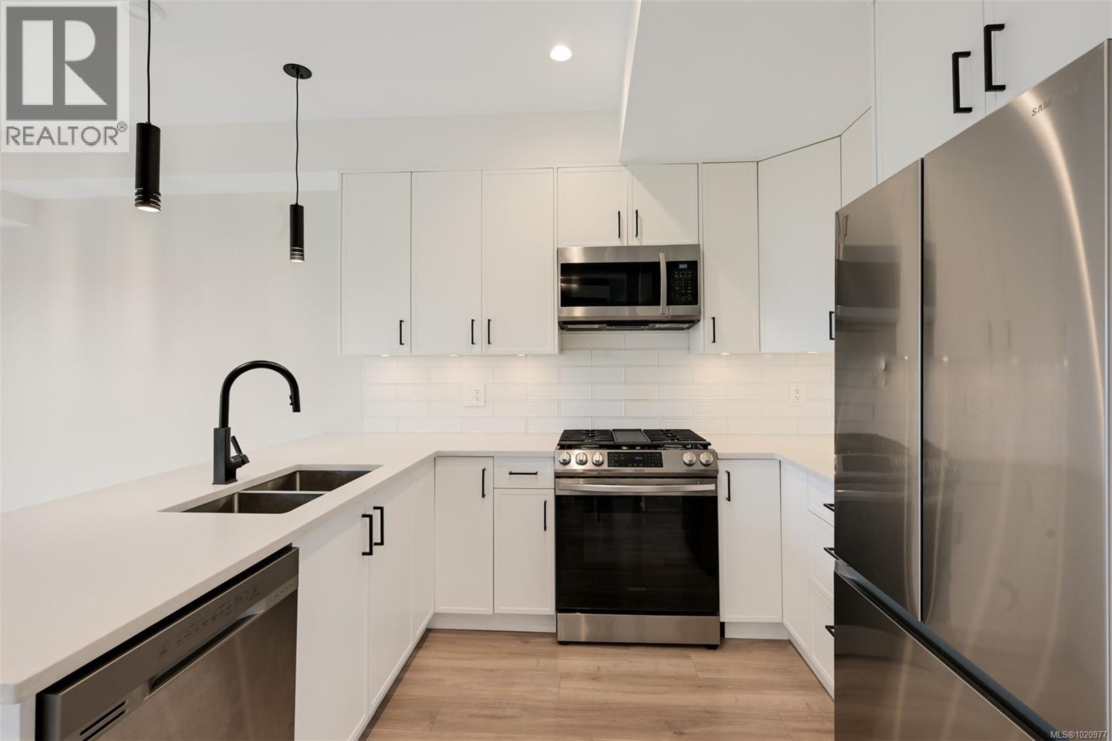  1137 Moonstone Loop, Langford