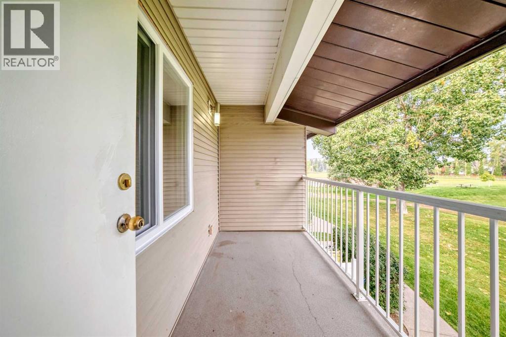 Single Family House for Sale in   Brookpark Drive SW Braeside Calgary 