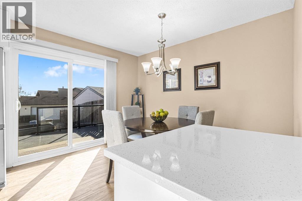 Single Family House for Sale in  Bedfield Close NE Beddington Heights Calgary 