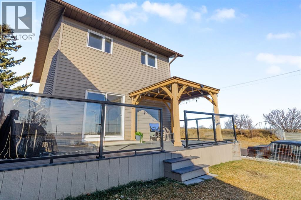 Single Family House for Sale in  Bedfield Close NE Beddington Heights Calgary 