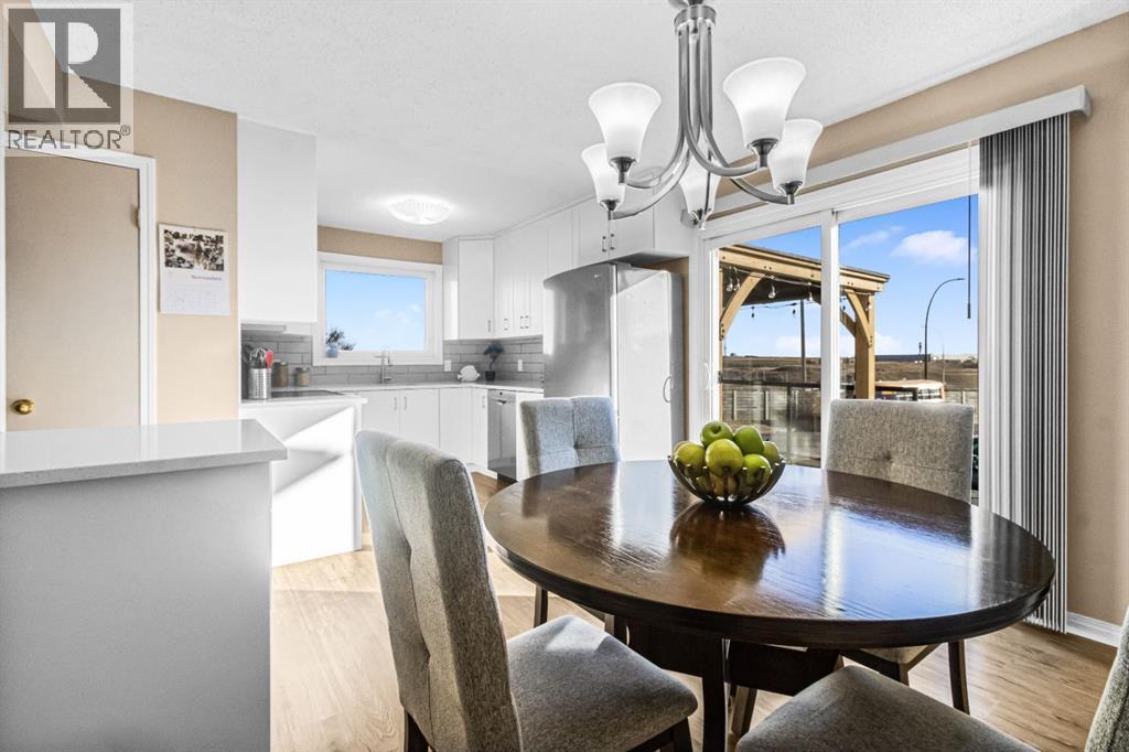 Single Family House for Sale in  Bedfield Close NE Beddington Heights Calgary 