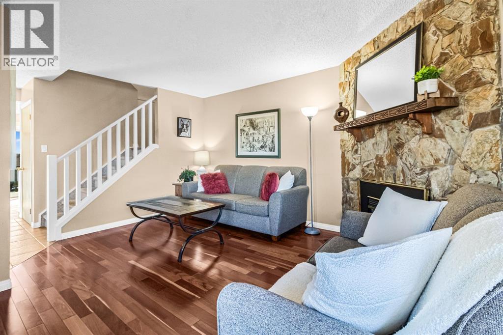 Single Family House for Sale in  Bedfield Close NE Beddington Heights Calgary 