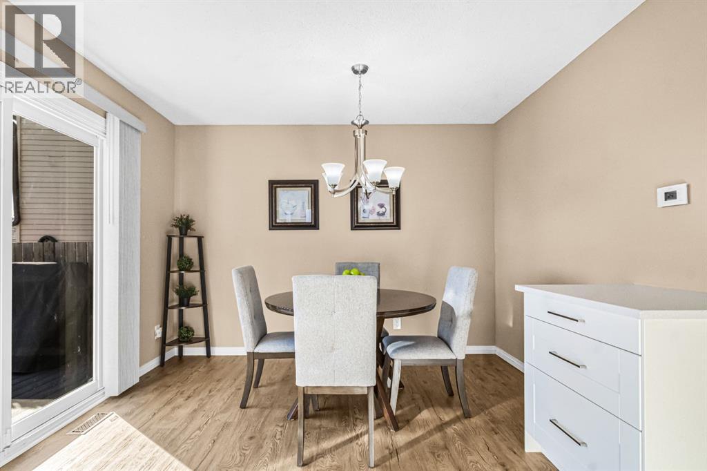 Single Family House for Sale in  Bedfield Close NE Beddington Heights Calgary 