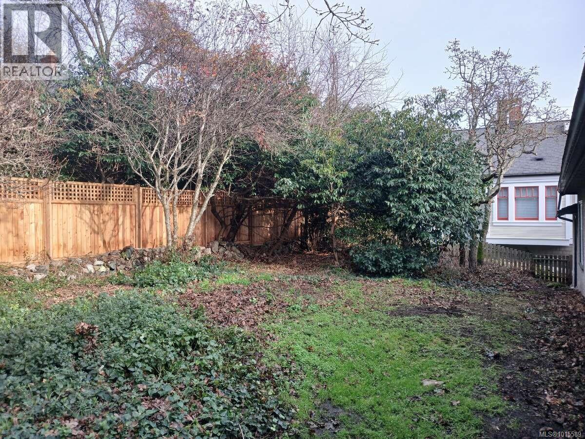 2120 Byron St, Oak Bay