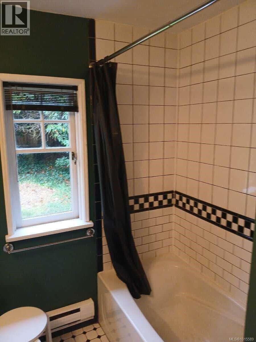 2120 Byron St, Oak Bay