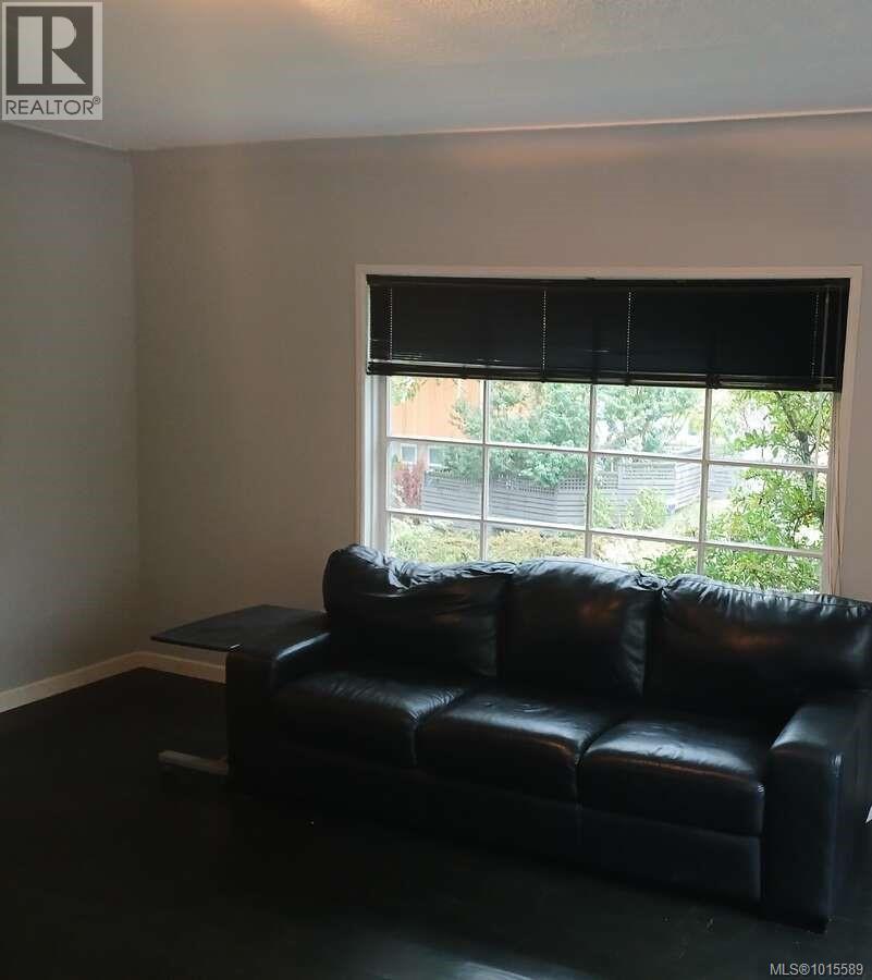 2120 Byron St, Oak Bay