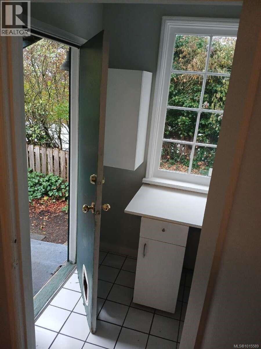 2120 Byron St, Oak Bay