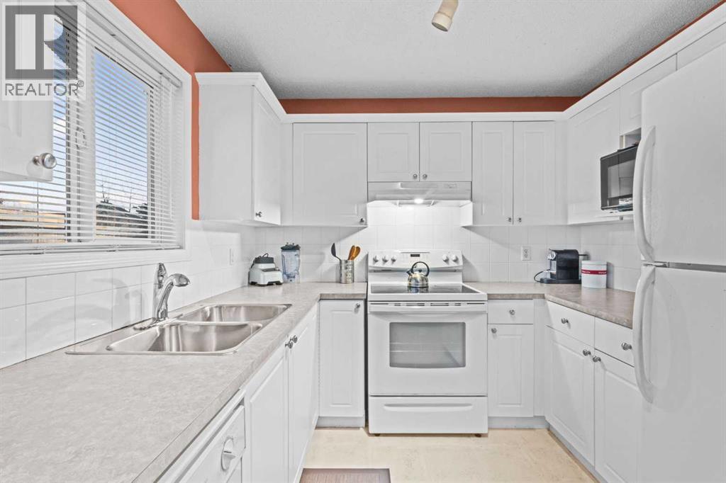 Single Family House for Sale in  Citadel Mesa Close NW Citadel Calgary 