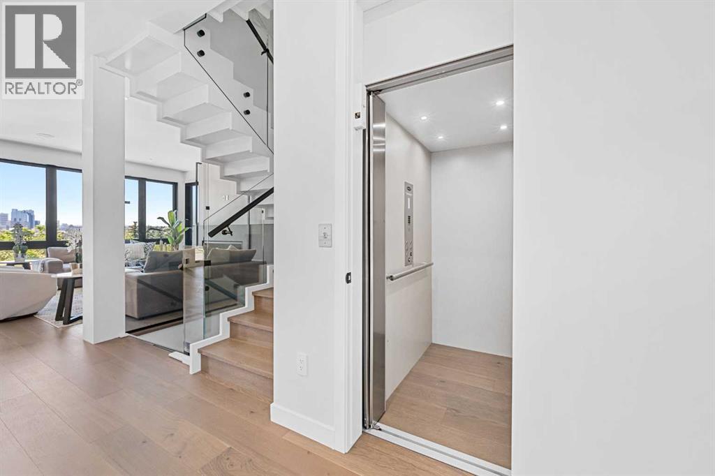 Single Family House for Sale in   Street NE Renfrew Calgary 