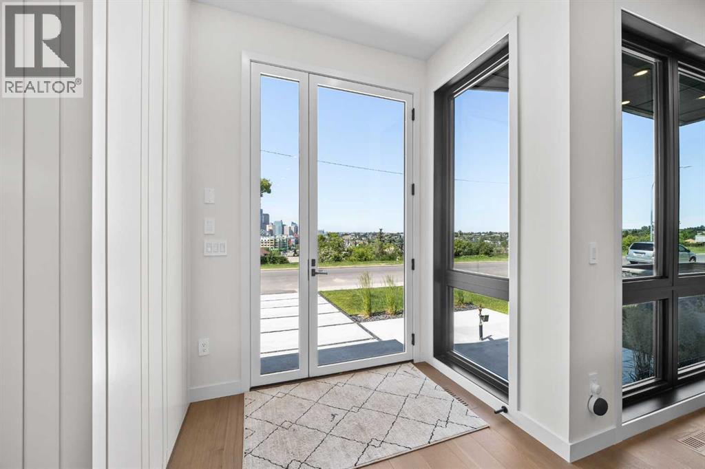 Single Family House for Sale in   Street NE Renfrew Calgary 