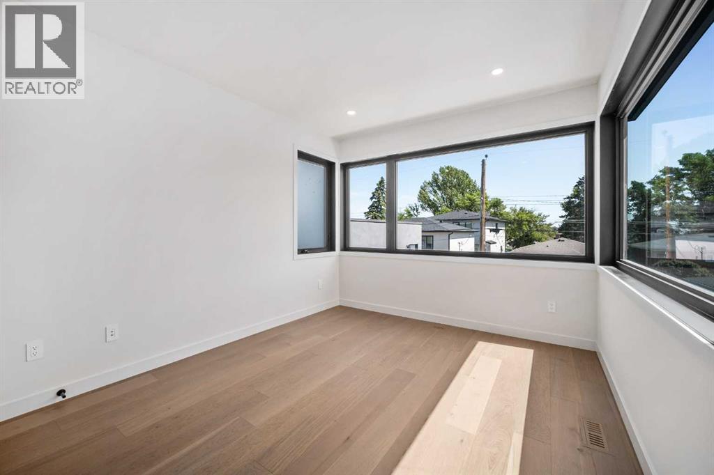 Single Family House for Sale in   Street NE Renfrew Calgary 