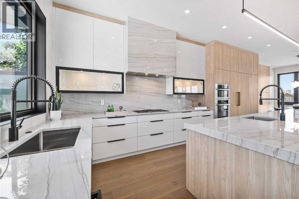 Single Family House for Sale in   Street NE Renfrew Calgary 