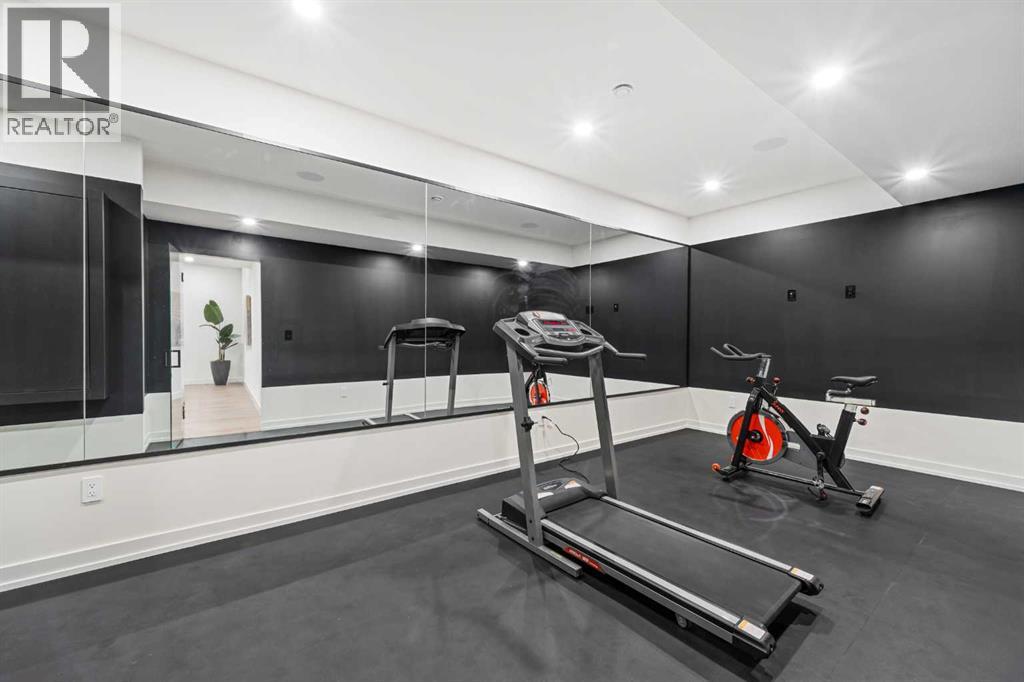 Single Family House for Sale in   Street NE Renfrew Calgary 