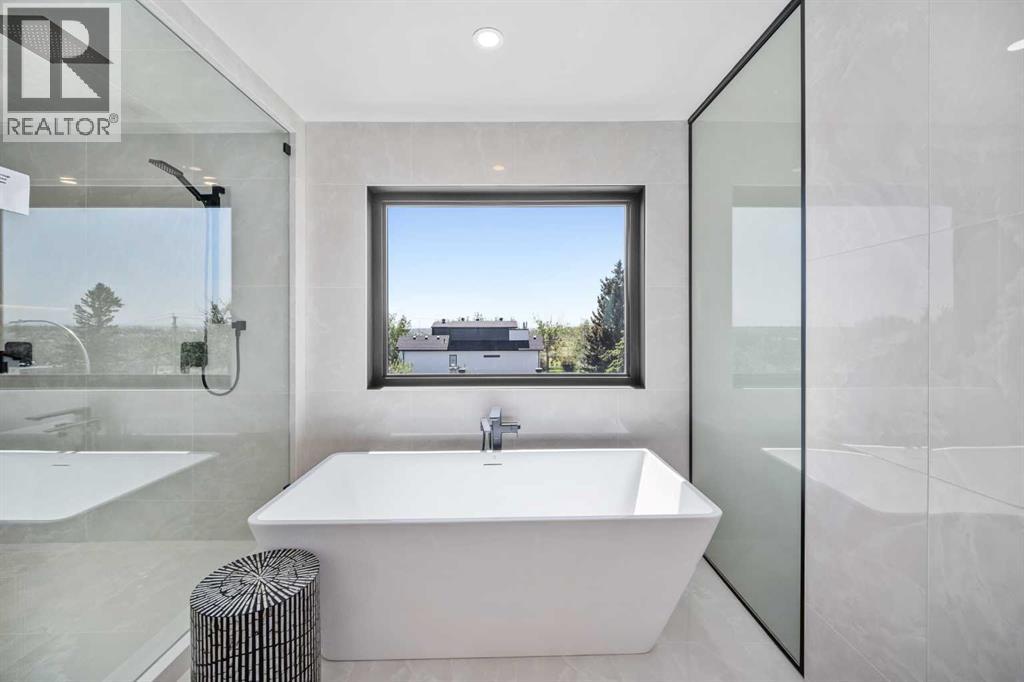 Single Family House for Sale in   Street NE Renfrew Calgary 