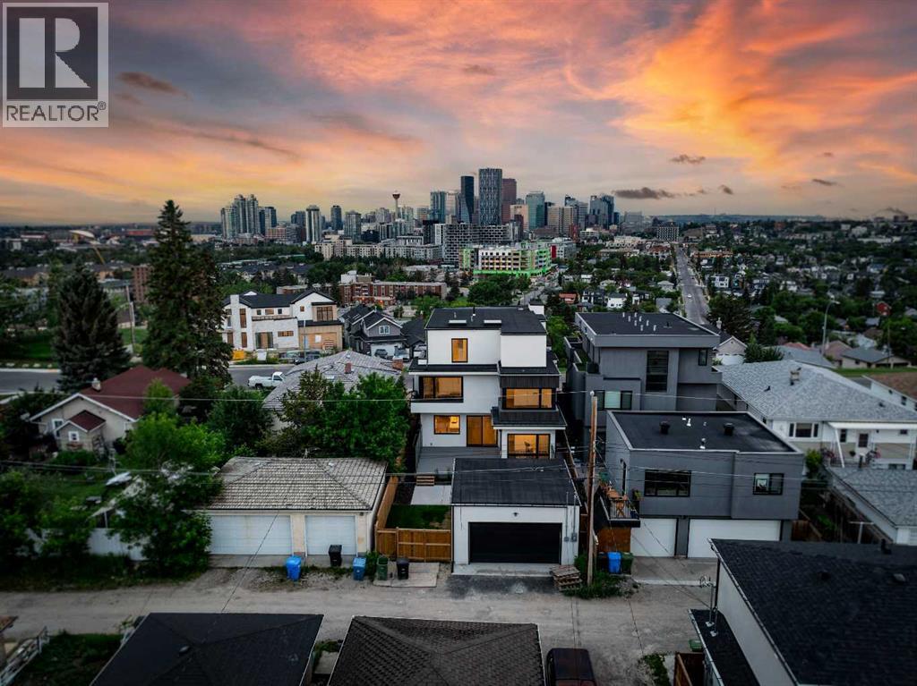 Single Family House for Sale in   Street NE Renfrew Calgary 