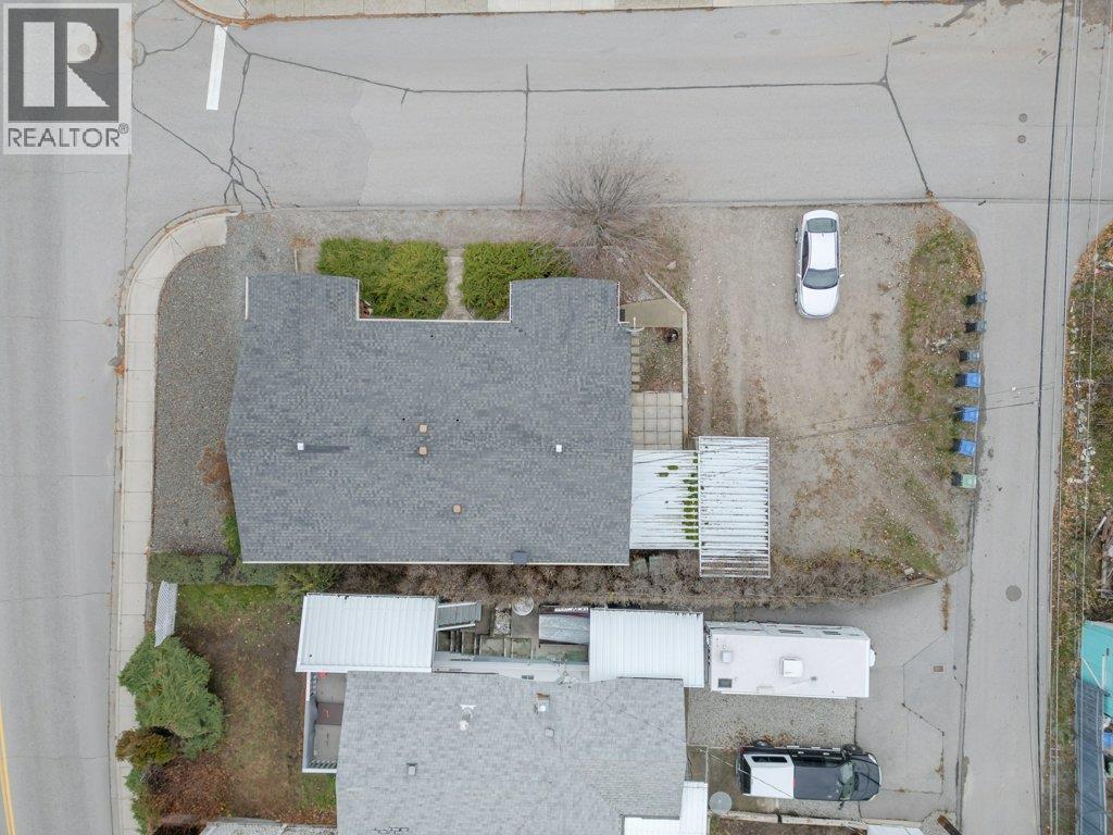 428 HILLCREST Avenue, Oliver