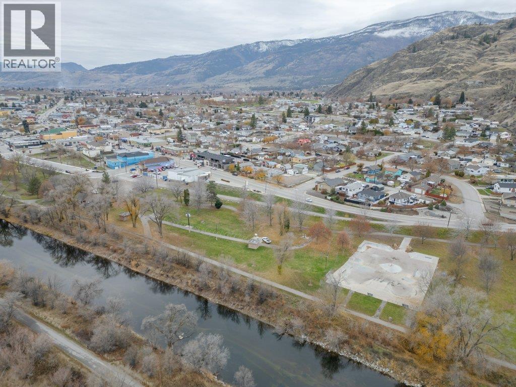 428 HILLCREST Avenue, Oliver