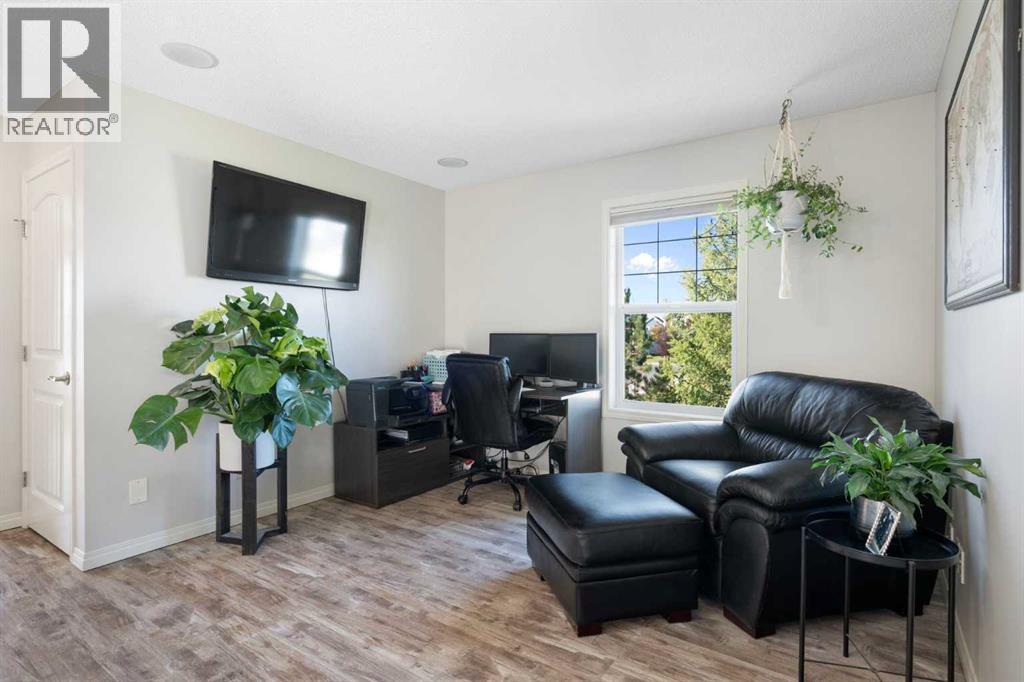 75 River Heights Boulevard, Cochrane