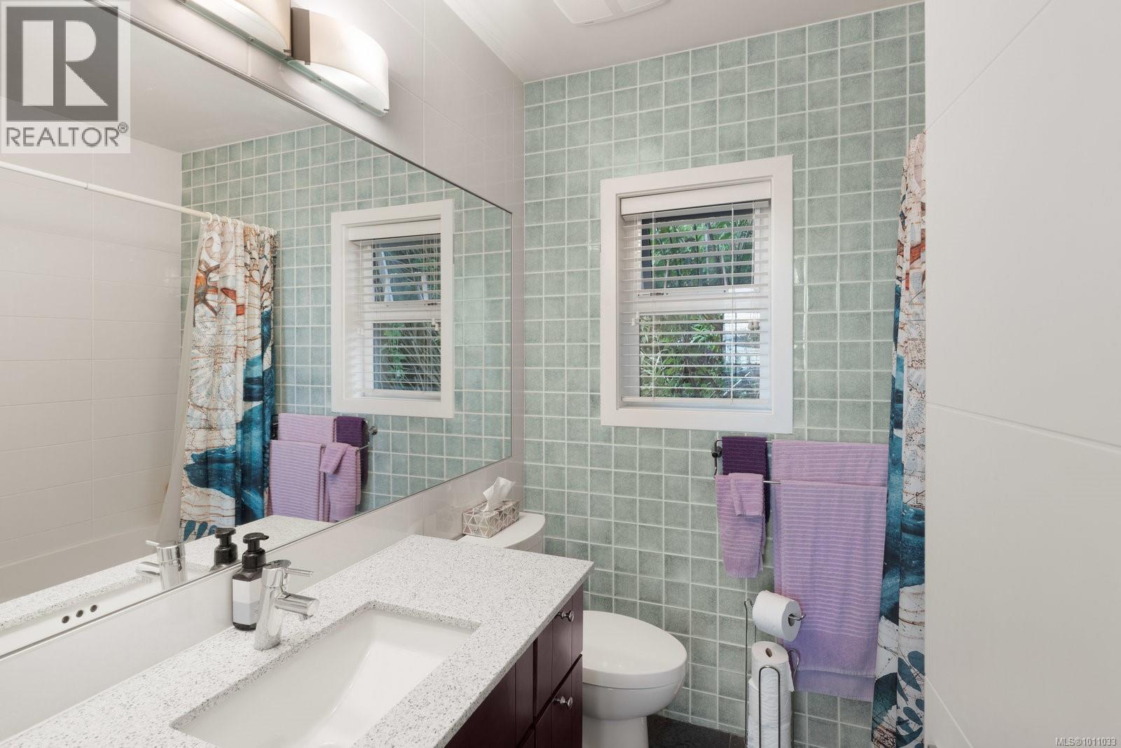  5009 Cordova Bay Road, Saanich