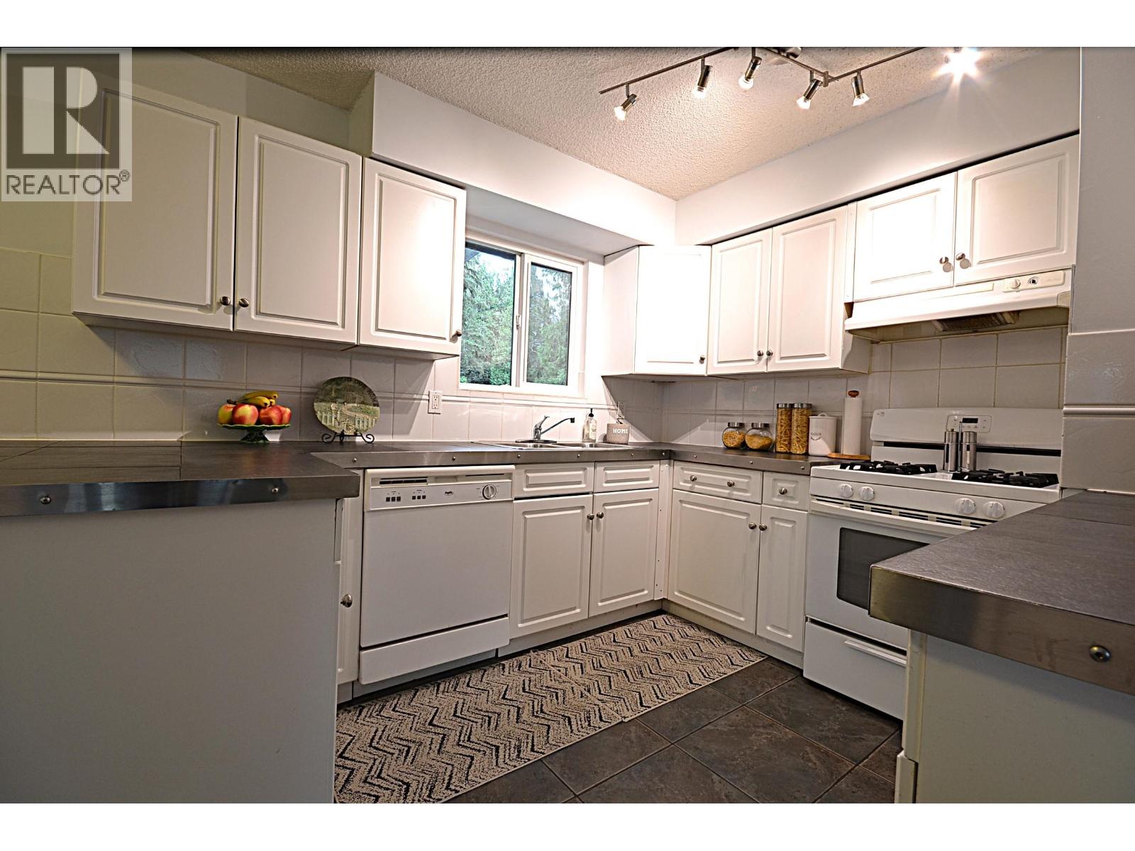 11717 209 STREET, Maple Ridge