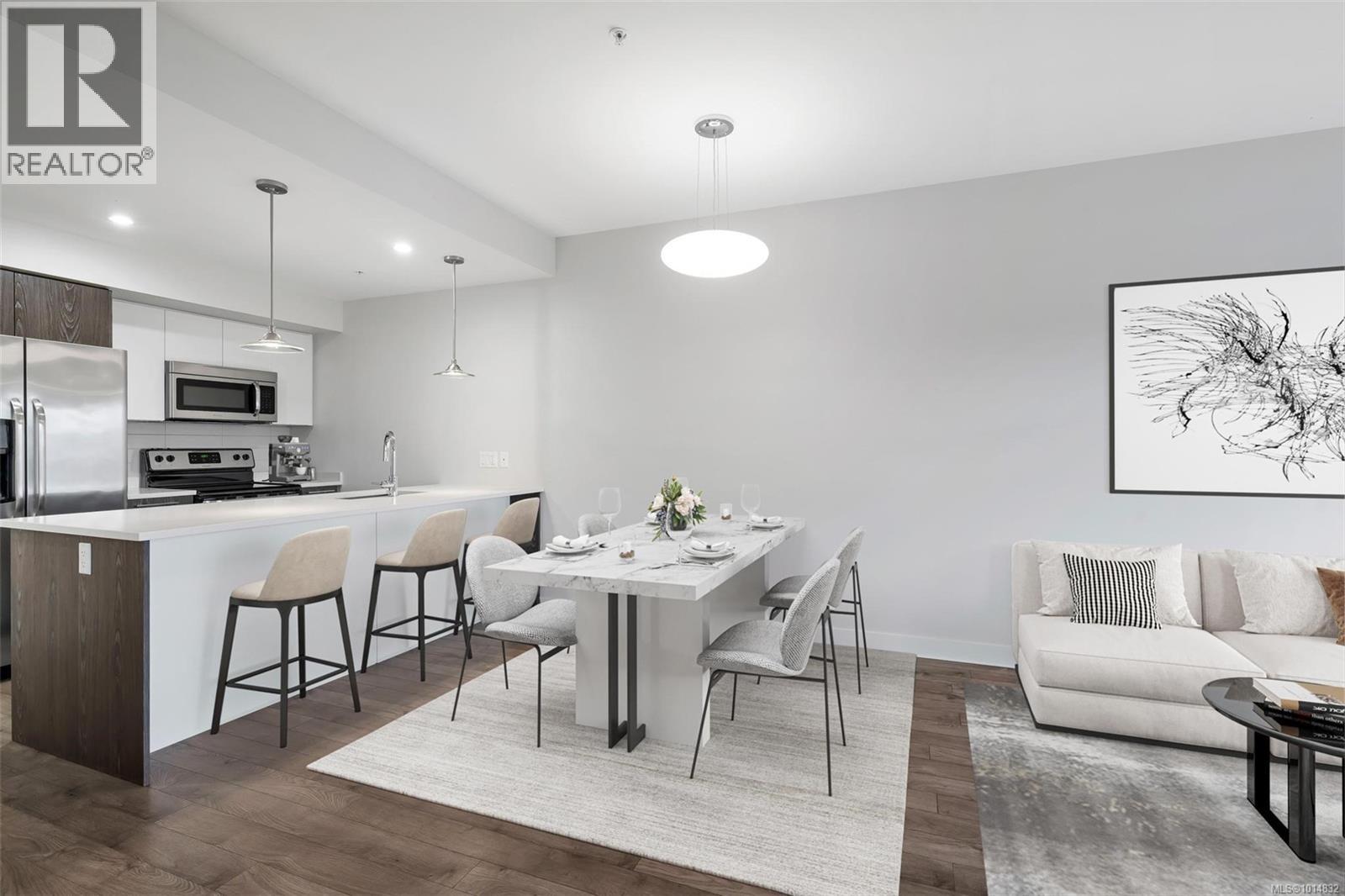 310 1000 Inverness Road, Saanich