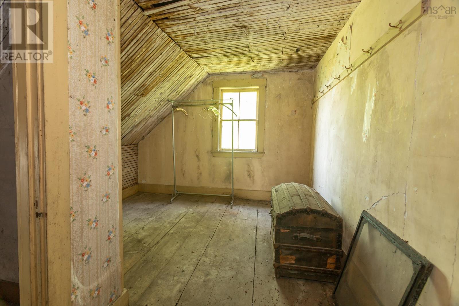 Property 30 of 40 of 645 Leonard Road