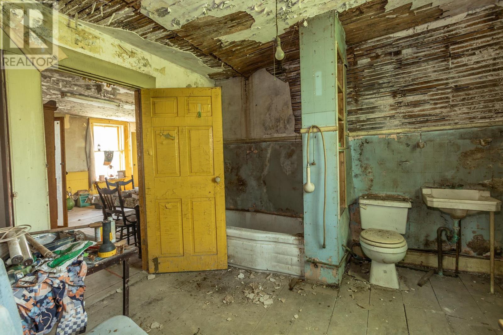 Property 7 of 40 of 645 Leonard Road