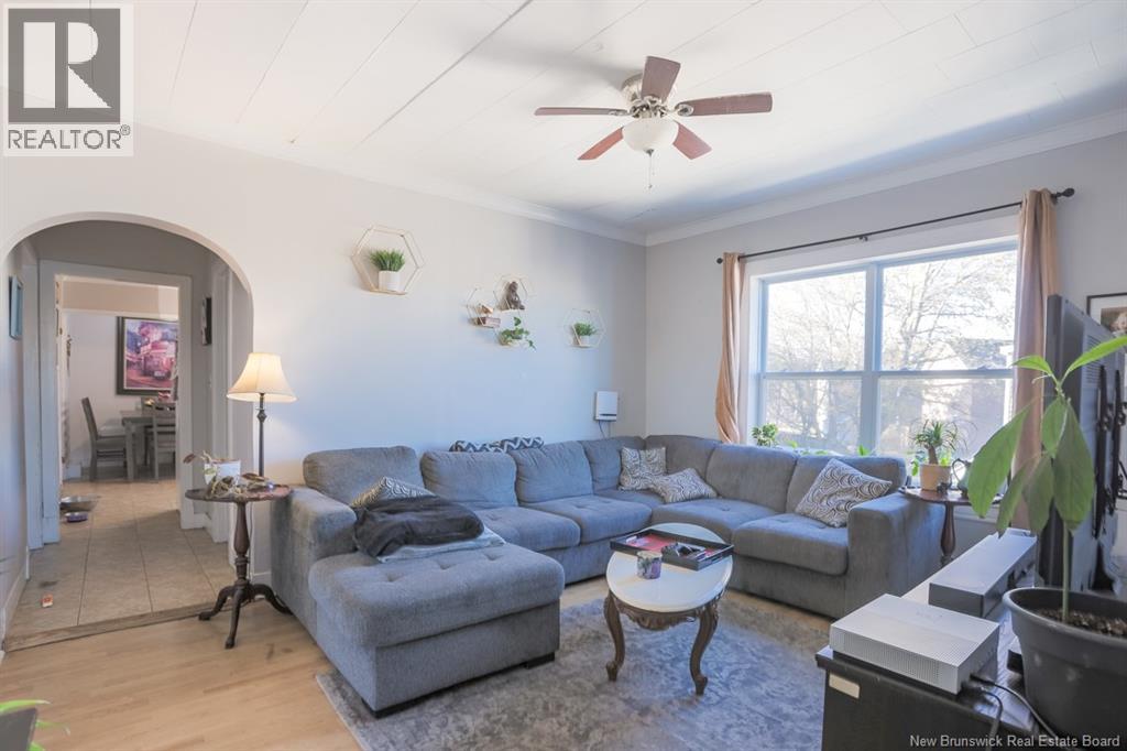 14 WELLESLEY AVENUE - 16