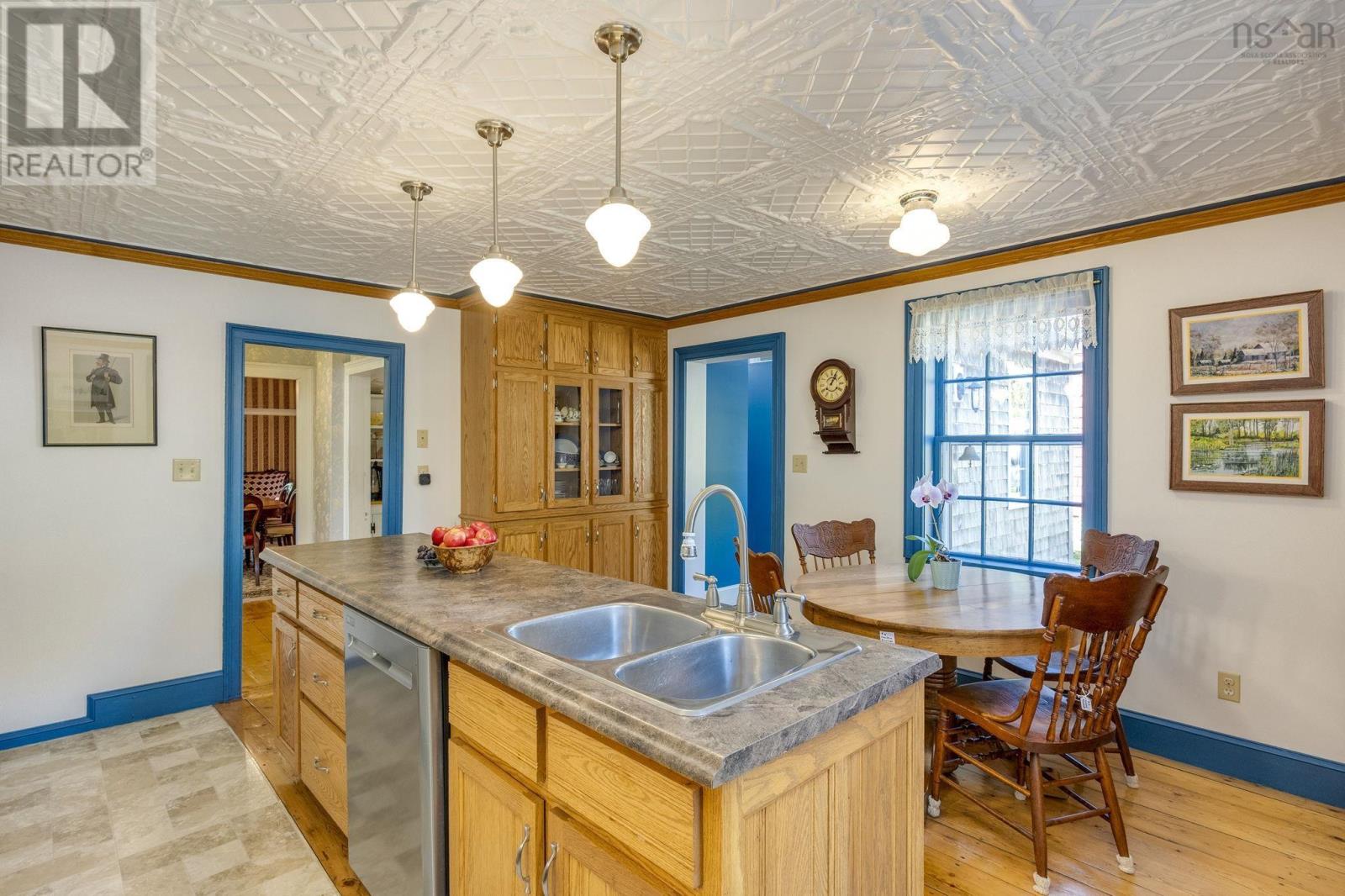 Property 2 of 38 of 5315 Granville Road