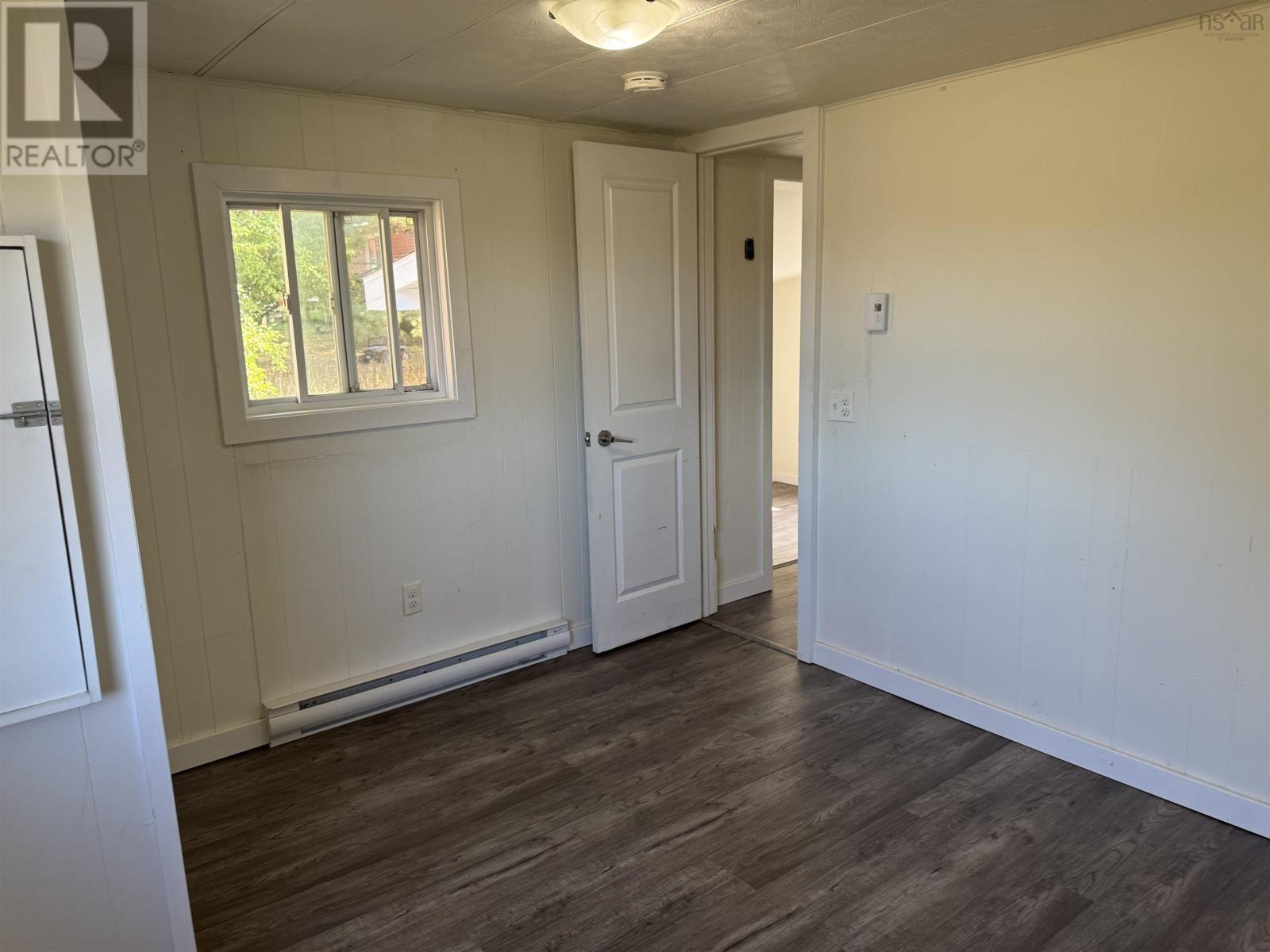 Property 9 of 22 of 612 Greenhill Road