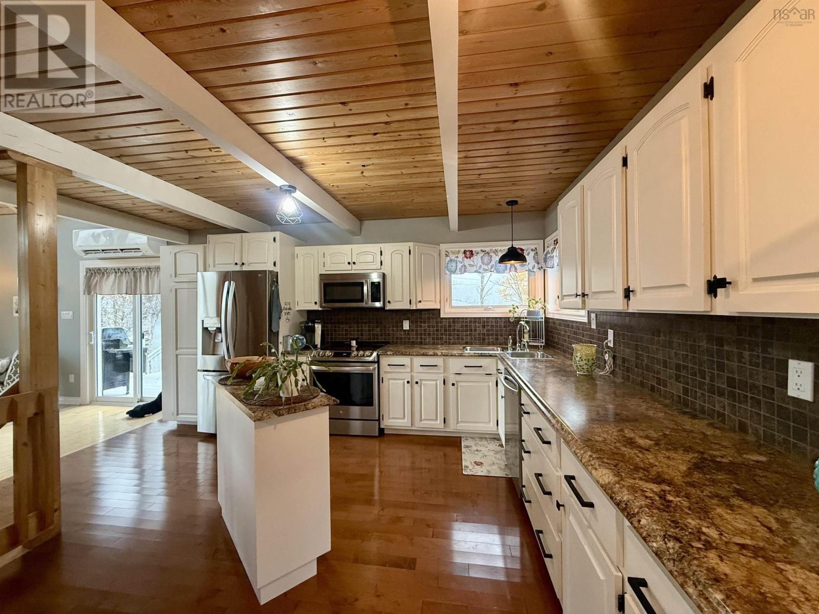 Property 22 of 36 of 16147 316 Highway