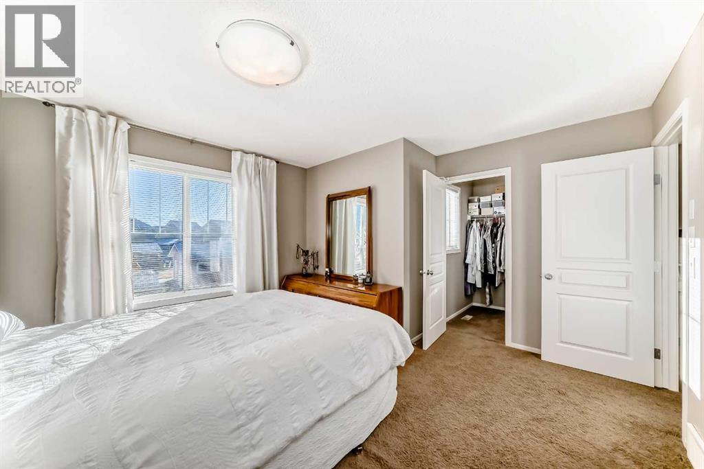 6 River Heights Crescent, Cochrane